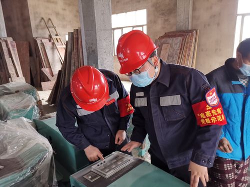 贵州都匀三都供电局:党员服务队走进复工复产企业 开展设备"体检"